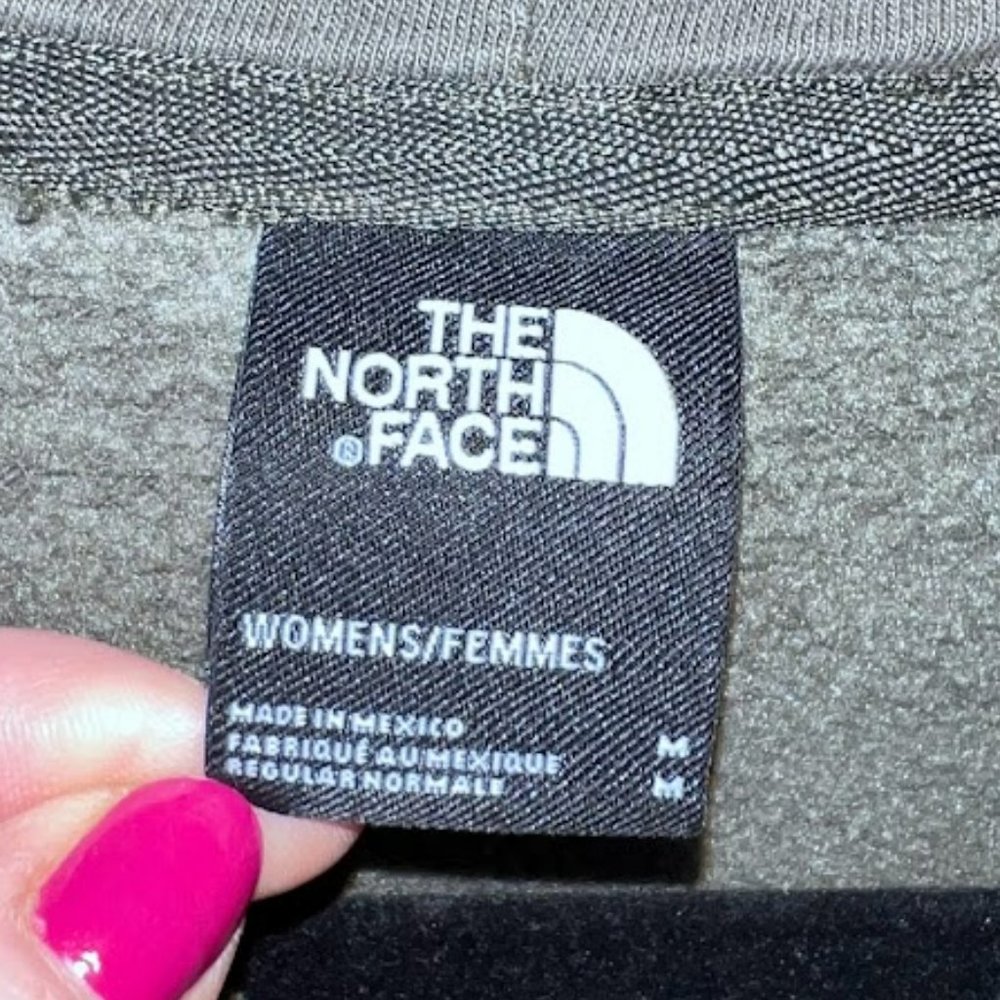 The North Face Pullover Hoodie Size Medium - Picture 4 of 10